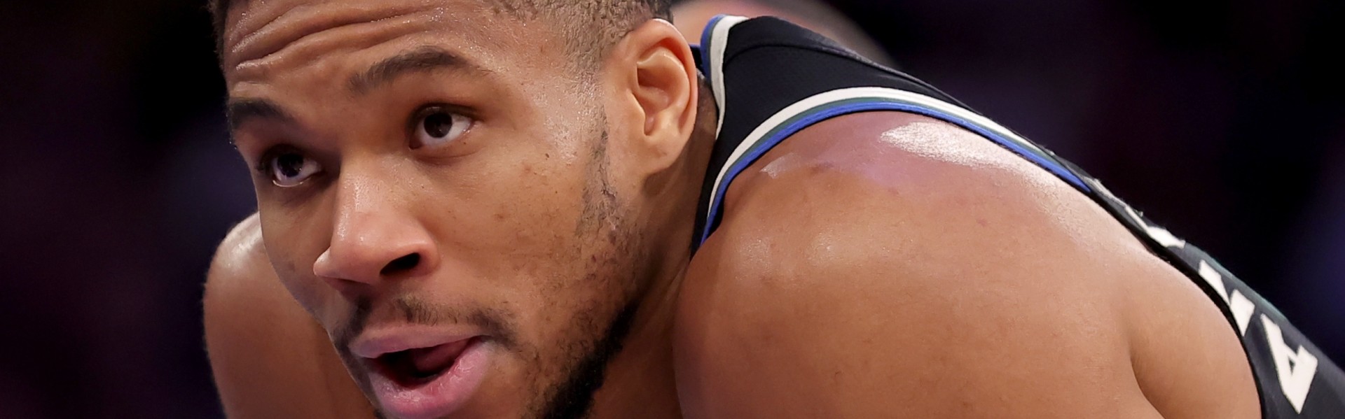 罚球不如三分😥字母哥2记三分空砍30分11板7助 罚球6中0