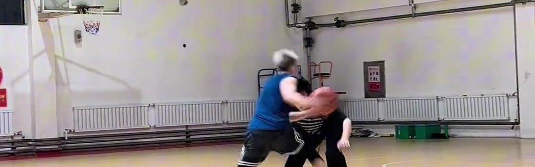 郭艾伦：我眼睛恢复的很好要开始进步了 下赛季等我